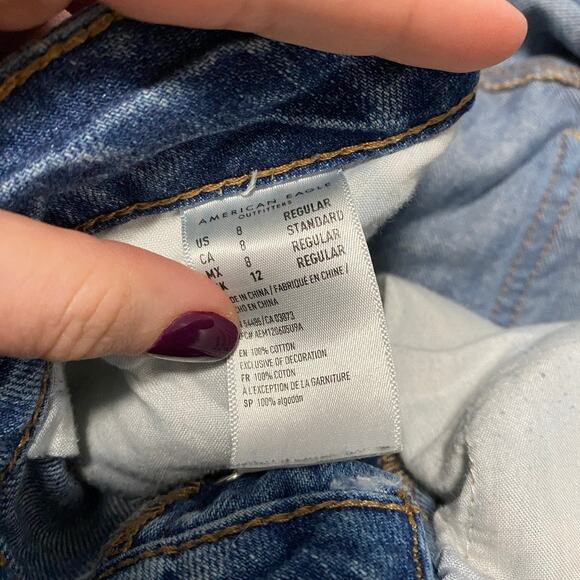 American Eagle Distressed Tomgirl Jeans Size 8 - Picture 6 of 6